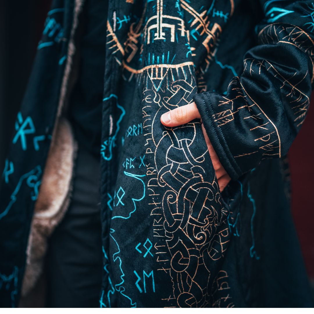 Cloak Vegvisir Cloak - Limited